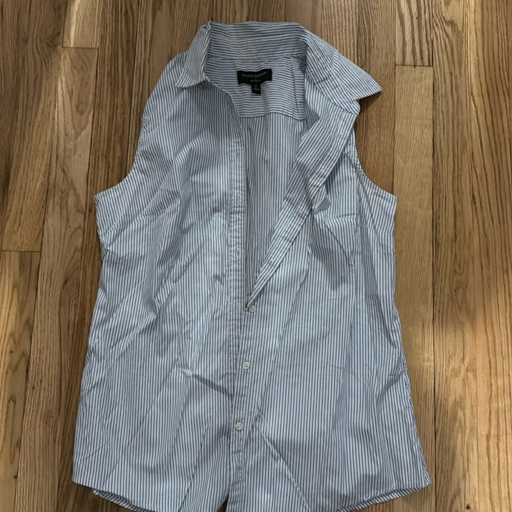 BANANA REPUBLIC